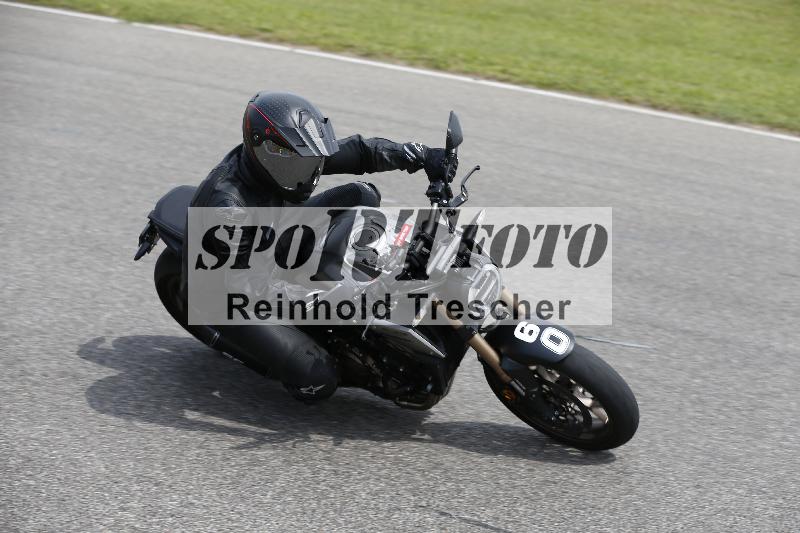 /Archiv-2024/29 12.06.2024 MOTO.CH Track Day ADR/Gruppe blau/60